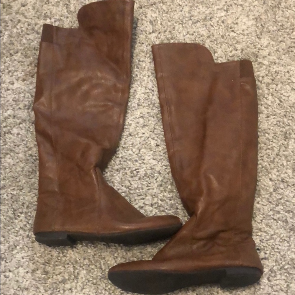 DONATING Knee high soft leather boots 👢